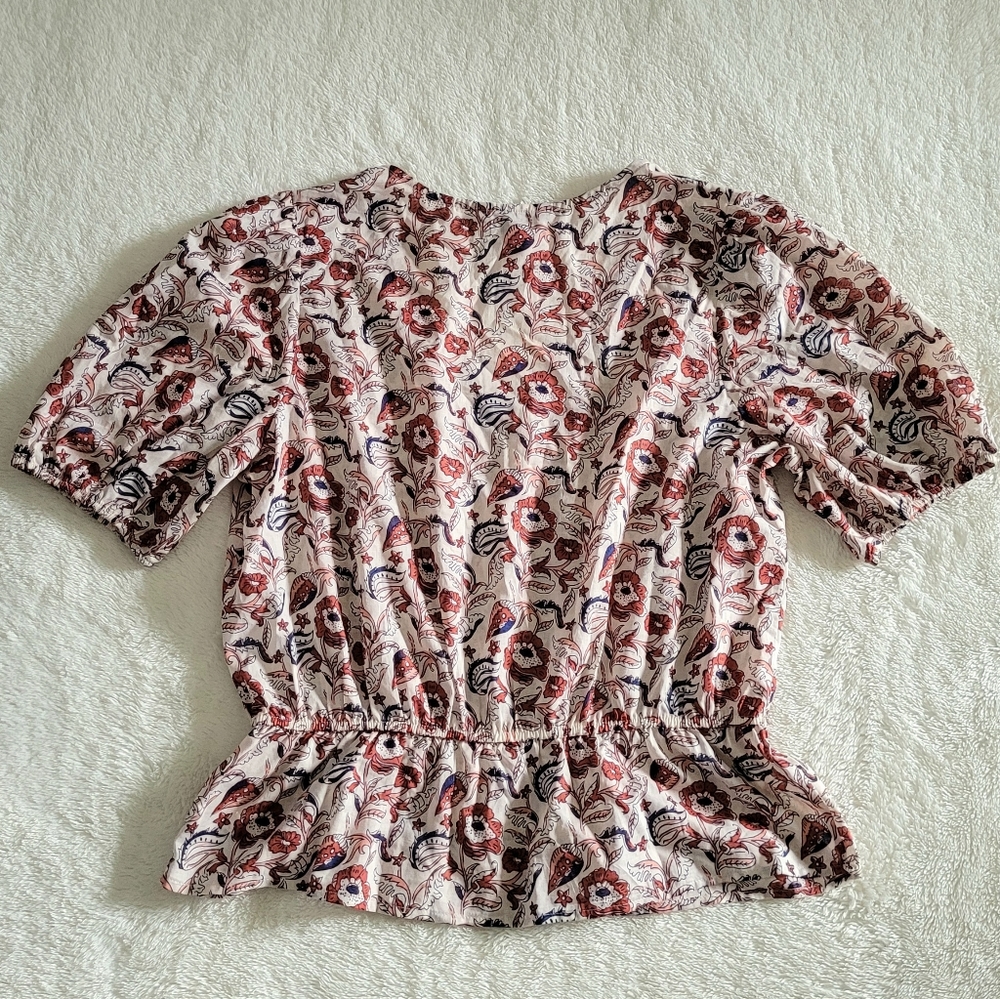 Banana🍌Republic Floral💐 Peplum Top - NWT - Picture 2 of 10